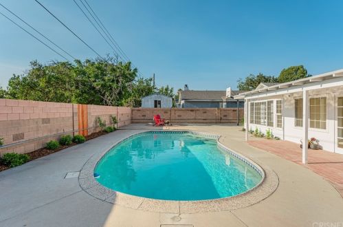 4245 Eve Rd, Simi Valley, CA 93063-2320