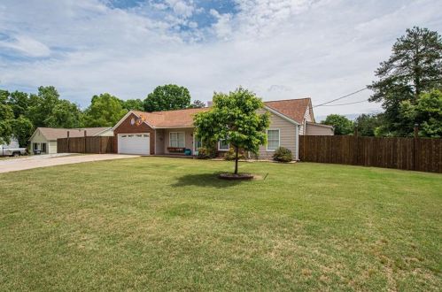 3714 Windy Hill Dr, Conyers, GA 30013-2962