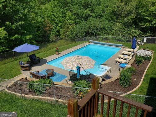 38 Hyatt Dr, Mineral Bluff, GA 30559-7156