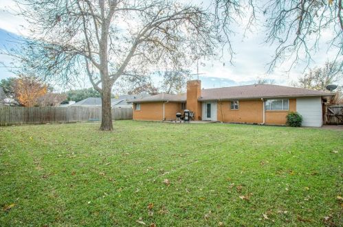 4212 Selkirk Dr, Fort Worth TX  76109-5328 exterior