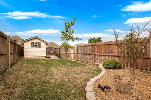 2009 Autumn Lk Dr, Bryan TX  77807-5112 exterior