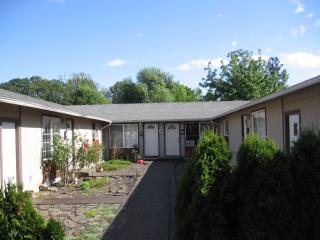 742 Yamhill St, Sheridan OR  97378-1145 exterior