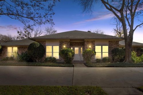 7000 Tumbling Trail Ct, Fort Worth, TX 76116