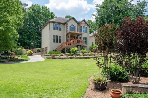 4239 Mountain Rd, Marietta, GA 30066-2458