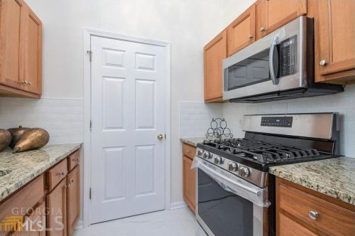 819 Bolton Rd, Atlanta GA  30331-1411 exterior