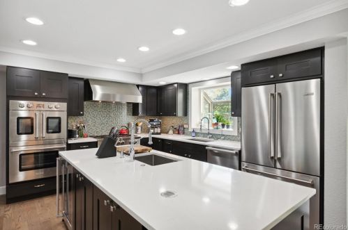 7069 Magnolia Cir, Englewood, CO 80112-1119