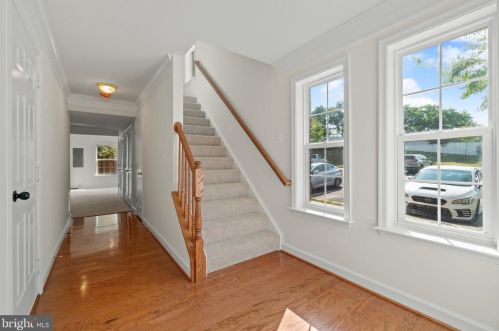 236 Hawks View Sq, Leesburg, VA 20175-4102