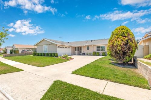 5992 Killarney Ave, Garden Grove, CA 92845-2726