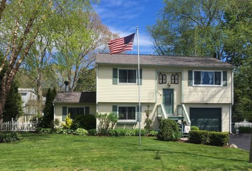 119 Inkberry Trl, South Kingstown, RI 02882-2402