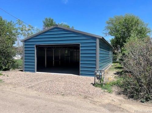 285 8th St, Burlington, CO 80807-1911
