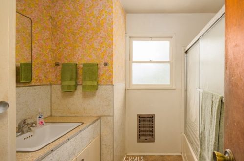 5047 College Ave, Riverside CA  92505-3208 exterior