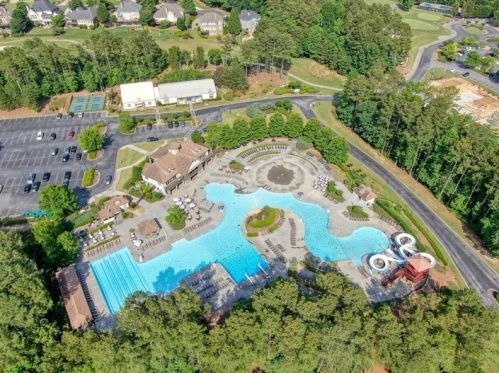 506 Chestnut Walk, Holly Springs GA  30114-7748 exterior