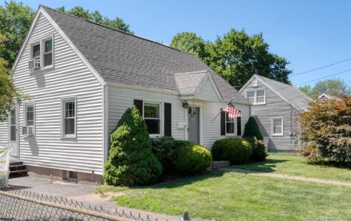 51 Berkley Ave, Southington, CT 06489-3740