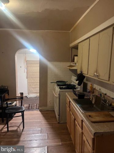 2010 64th St, Philadelphia, PA 19142-2006