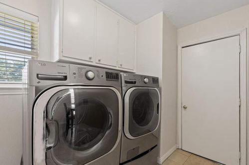 1801 Kensington Dr, Carrollton TX 75007-2463 exterior