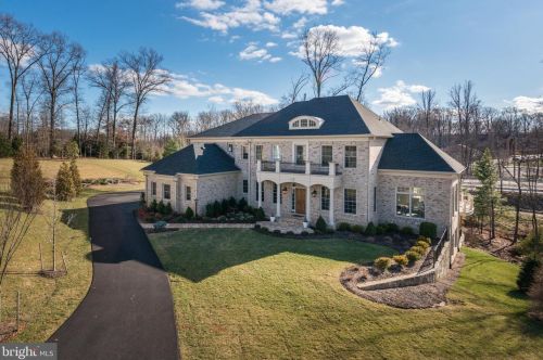 1554 Davidson Rd, Mc Lean, VA 22101-4302