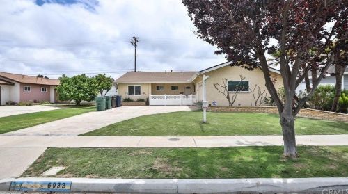 6932 Marilyn Dr, Huntington Beach CA  92647-4344 exterior
