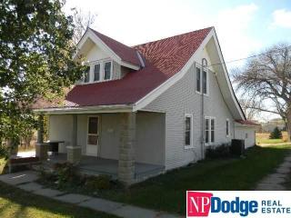 112 8th St, Howells, NE 68641-4071