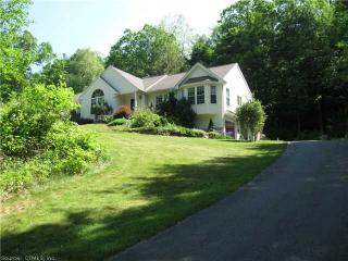 27 Miner Ln, Winsted, CT 06063-5000