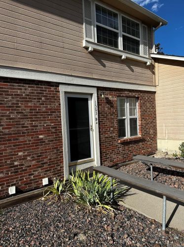 1503 Ouray Cir, Aurora, CO 80017-5100