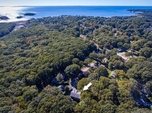 37 White Birch Cir, Niantic, CT 06357-1610
