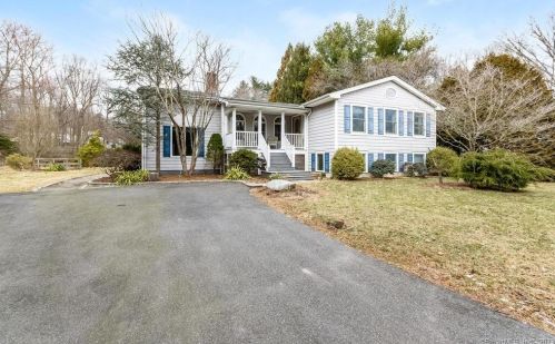 11 Flintlock Rd, Norwalk, CT 06850-4425