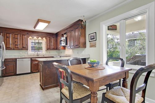 891 Law Ln, Mount Pleasant, SC 29464-9567