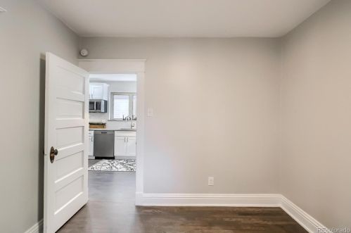 3221 Grant St, Englewood CO 80113-6829 exterior