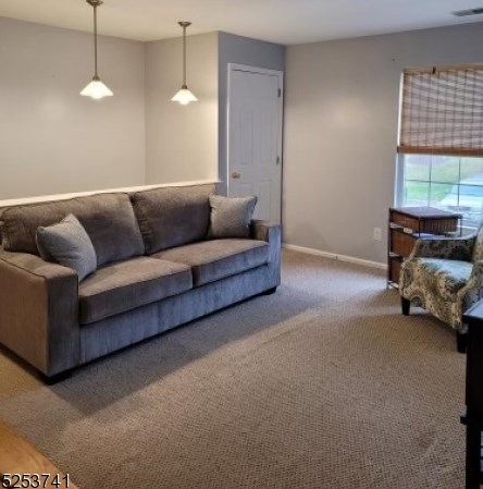 108 Saxton Dr, Hackettstown, NJ 07840-1746