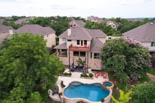 12804 Capella Trl, Austin TX  78732-1934 exterior