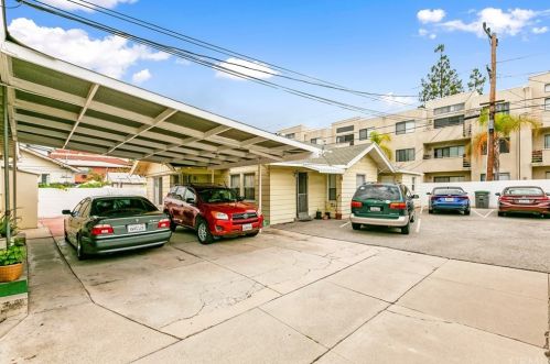 438 Ivy St, Glendale CA  91204-1272 exterior