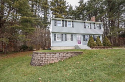 10 Pine Hollow Dr, Londonderry, NH 03053-2514