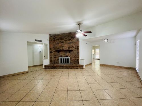 6839 Tara Dr, Richmond TX  77469-5855 exterior