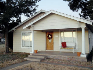 604 Main St, Vega, TX 79092