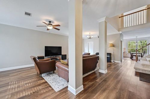 7811 Cheno Cortina Trl, Austin TX  78749-2717 exterior