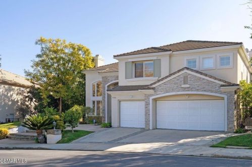 3924 Leighton Point Rd, Calabasas, CA 91301-5364