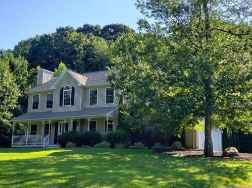 971 Woodtick Rd, Waterbury, CT 06705-1746