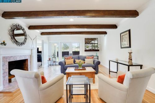 1399 Grv Way, Concord CA  94518-1208 exterior