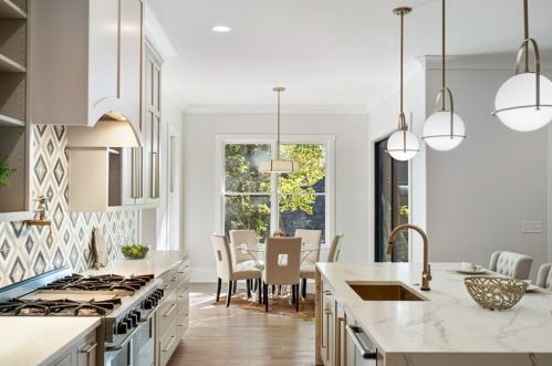 2731 Arden Rd, Atlanta GA  30305-1913 exterior