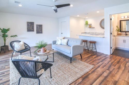 10608 Corvallis Dr, Dallas, TX 75229-6401