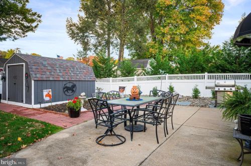 236 Memorial Ave, Haddonfield NJ 08033-2952 exterior