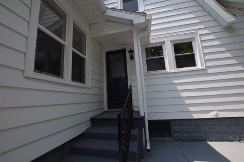 252 Circle Dr, Springfield OH  45503-3300 exterior