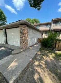 200 Bridlewood Dr, Saint Paul, MN 55119-4668