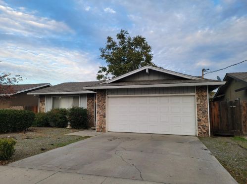 1911 Asbury Ct, Turlock, CA 95382-1808