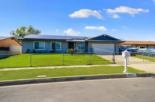 740 Sandalwood Ave, Bloomington, CA 92316-1252