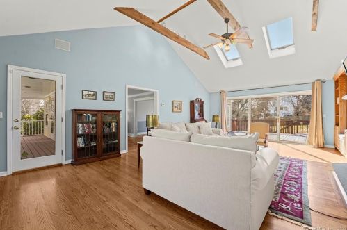 89 Perry Ave, Norwalk CT  06850-1216 exterior