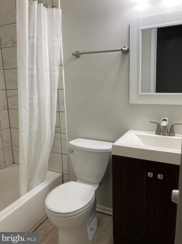 7712 Tiverton Dr, Springfield, VA 22152-2020
