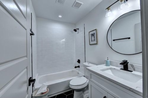 2322 Henderson Mill Ct, Atlanta GA  30345-2208 exterior