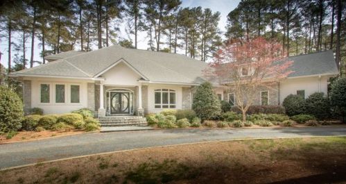 14 Grey Abbey Dr, Pinehurst, NC 28374-6705