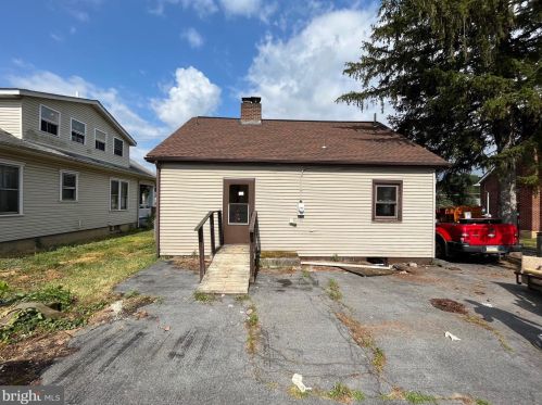 1321 Spg Rd, Carlisle PA  17013-1557 exterior